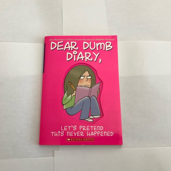SET of 3 - Dear, Dumb Diary books - Picture 6 of 9